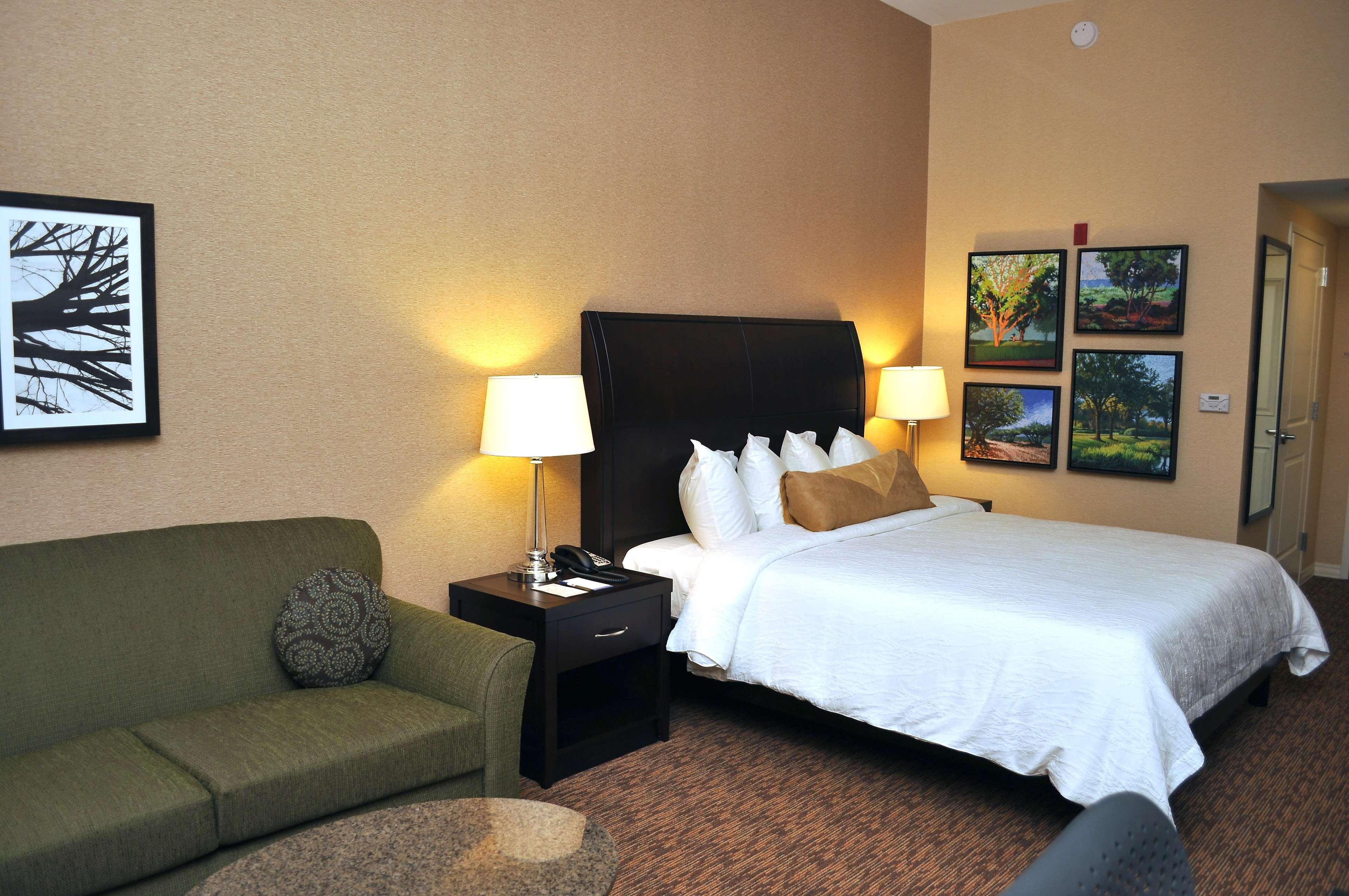 Hotel Hilton Garden St. Louis Airport 3*