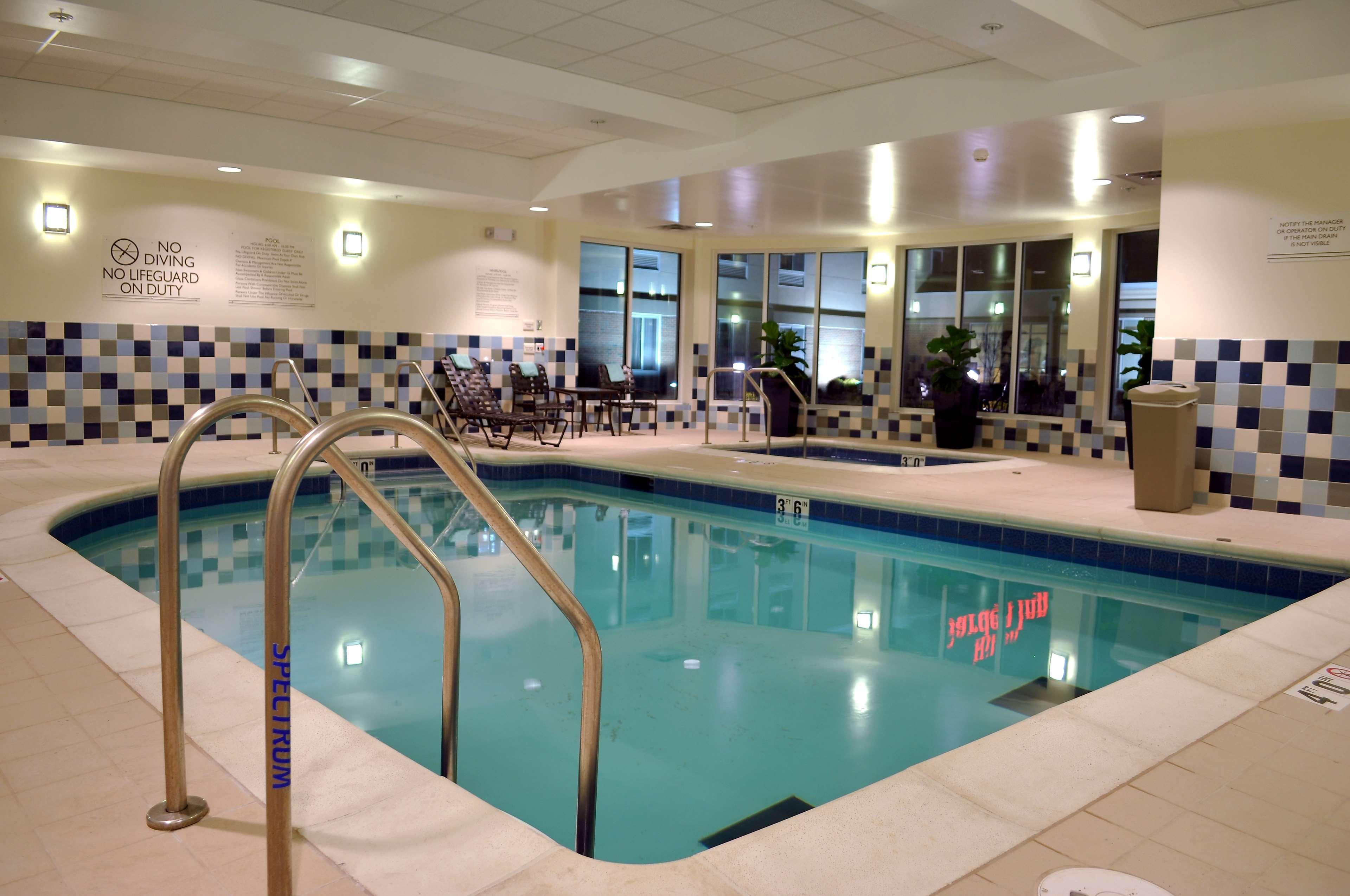 Hilton Garden St. Louis Airport Hotel 3*