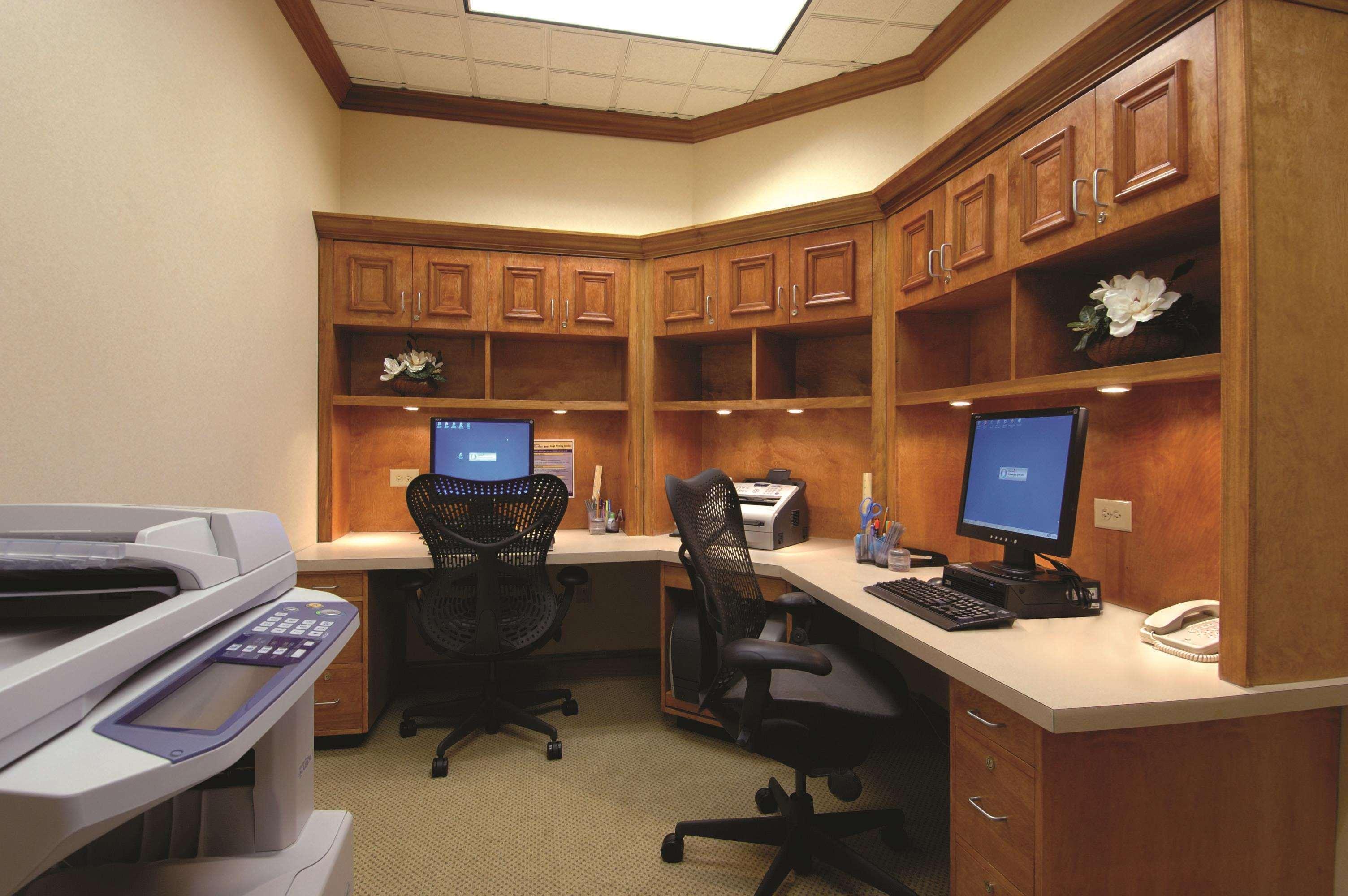 Hilton Garden St. Louis Airport Hotel 3*