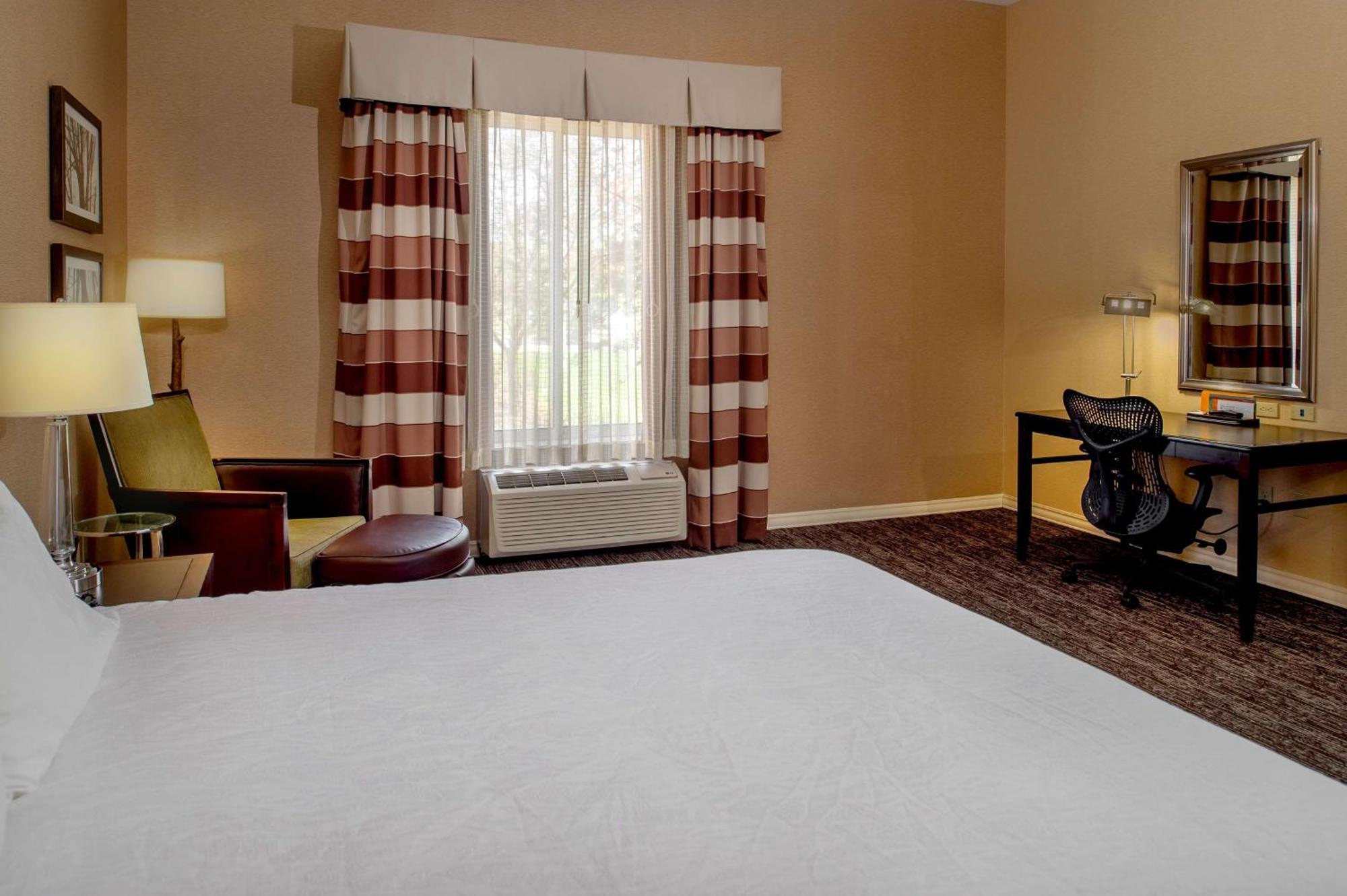 Hilton Garden St. Louis Airport Berkeley