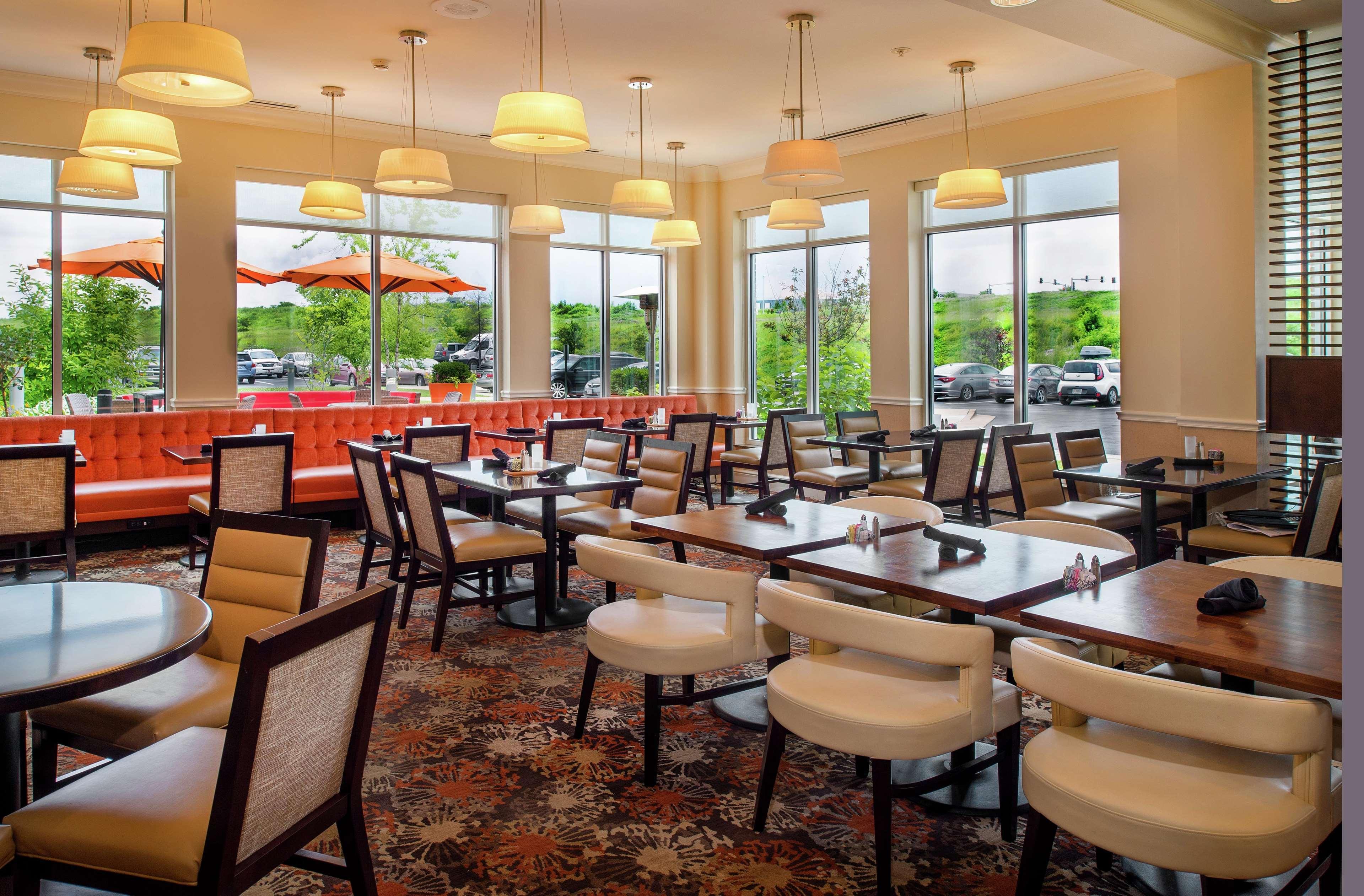 Hilton Garden St. Louis Airport Hotel 3*